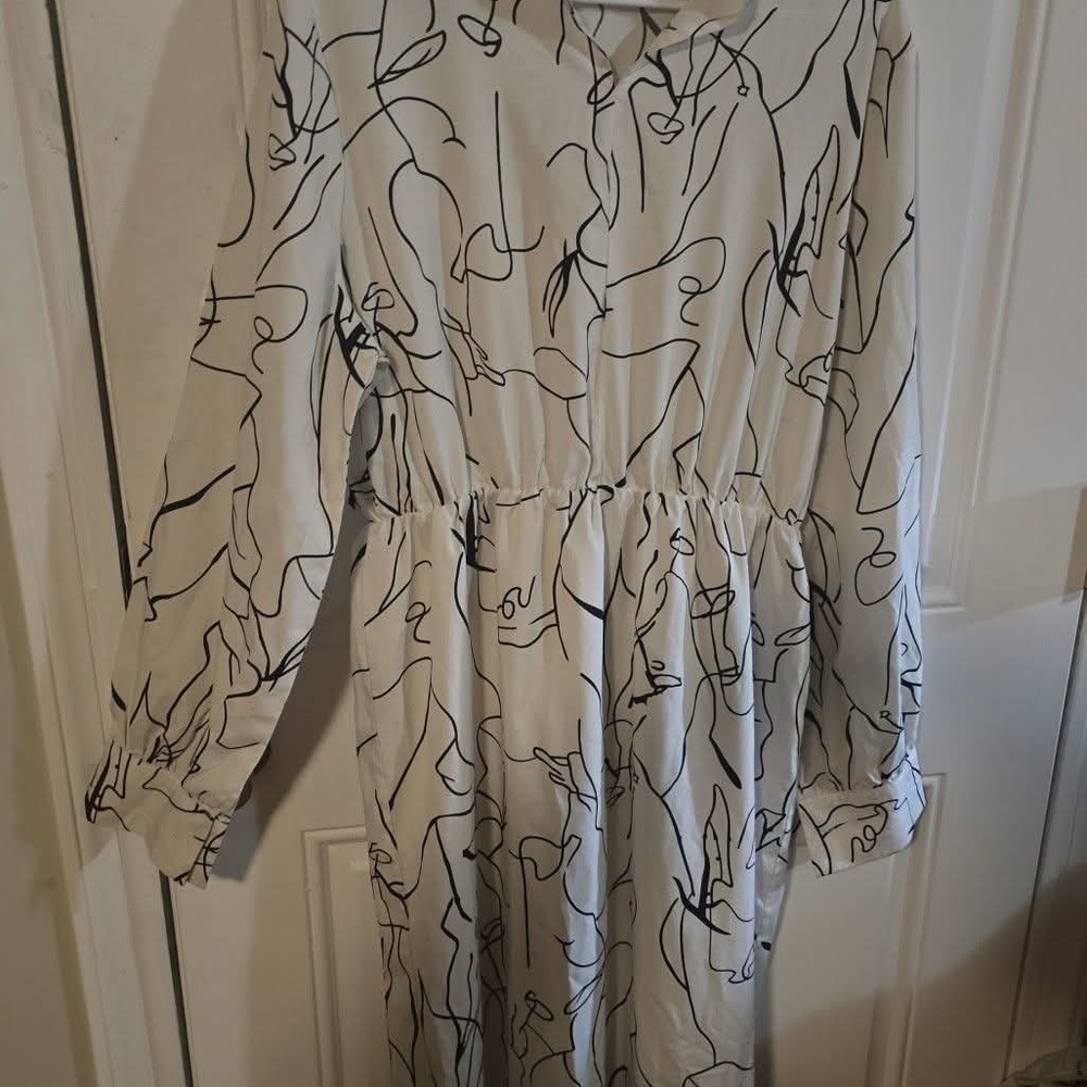 Chic Abstract Long Sleeve Dress
